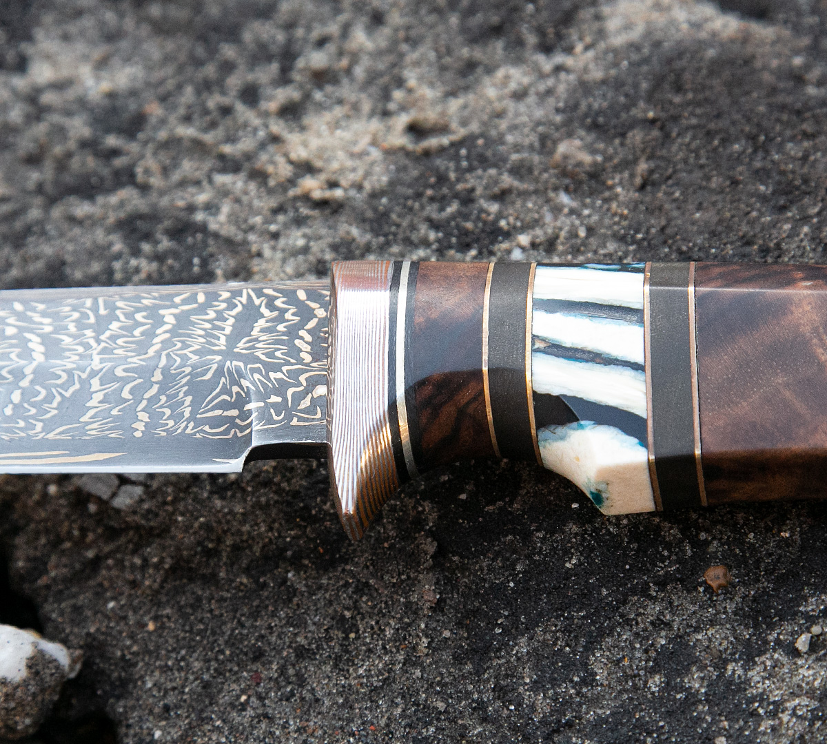 Нож Сибиряк из мозаичной дамасской стали