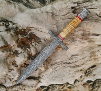 Кинжал из мозаичной дамасской стали