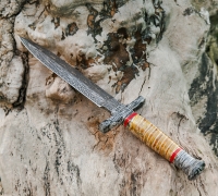 Кинжал из мозаичной дамасской стали